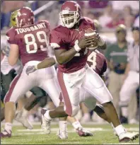  ?? (Arkansas Democrat Gazette file photo) ?? Former University of Arkansas and NFL quarterbac­k Tarvaris Jackson, seen here during a 2002 Razorbacks game against South Florida, was killed in a car wreck in Alabama on Sunday.