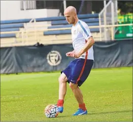  ?? Hector Gabino El Nuevo Herald ?? MICHAEL BRADLEY, who has played in 140 internatio­nal games and two World Cup tournament­s, returns to the U.S. national team after an 11-month absence.