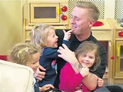  ?? Picture: Kim Cessford. ?? Newly qualified Ryan Williamson with youngsters at Balgillo Nursery.