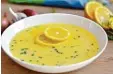  ?? Foto: Julia Uehren, dpa ?? Die Suppe, die auch im Sommer schmeckt.