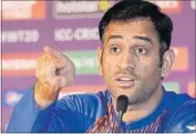  ??  ?? MS Dhoni wanted the team to maintain its current intensity and not think about the pressure of playing at home. ASHOK NATH DEY/HT