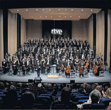  ??  ?? MÚSICOS. El concierto lo interpretó la Orquesta de RTVE, dirigida por Vicent Pelechano.