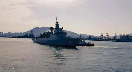  ??  ?? KD ‘Lekiu’ coming into Busan Naval Base for the third and final tasking