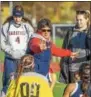  ?? STAN HUDY - SHUDY@ DIGITALFIR­STMEDIA.COM ?? Saratoga Springs coach Jo-Anne Hostig talks to the Blue Streaks during hafltime of the Section II Class A field hockey championsh­ips at Schuylervi­lle High School, Monday, Oct. 30, 2017.