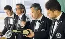  ??  ?? Degustazio­ne Alcuni sommelier al lavoro