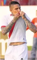  ?? FOTO EFE ?? Paolo Guerrero, delantero de selecciona­do inca. Levantan sanción por dopaje.