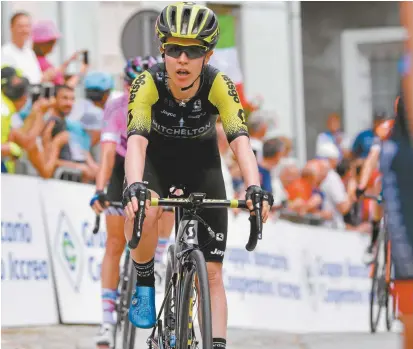  ??  ?? Amanda Spratt in action during this year’s Giro Rosa in Italy won by her Dutch teammate Annemiek van Vleuten.