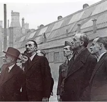  ?? ?? George Dowty (right end) next to Sir Stafford Cripps at Arle Court