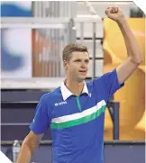  ?? FOTO: REUTERS ?? Hubert Hurkacz pasó a la final sin tantos problemas ante Rublev. /