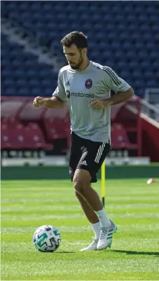  ?? CHICAGO FIRE FC ?? Fire defender Jonathan Bornstein works out during an individual session May 29 at SeatGeek Stadium in Bridgeview.