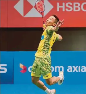  ??  ?? Lee Chong Wei in action against Japan’s Kazumasa Sakai in the Malaysia Open at the Axiata Arena in Bukit Jalil yesterday. PIC BY EIZAIRI SHAMSUDIN