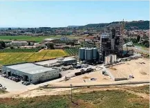  ?? ?? Nueva fábrica de piensos de Vall Companys en Almenar (Lleida).