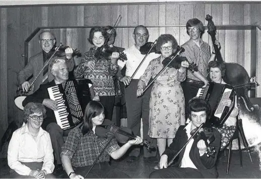  ??  ?? Banchory Accordion and Fiddle Club take a bow at the town’s Burnett Arms Hotel back in 1980