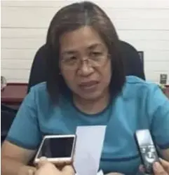  ?? MERLINDA A▪ PEDROS PHOTO ?? MA▪ JOY Marideth Madayag, head of Department of the Interior and Local Government-bacolod, says village councilman Paul Anieve of Barangay Mandalagan in Bacolod City will occupy the seat left by the late punong barangay Arturo Parreño▪