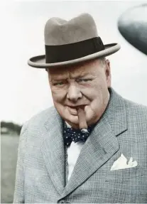  ??  ?? Winston Churchill, gran amante de los placeres mundanos, sentía tanto fervor por los puros habanos como por los relojes, de los que tenía una impresiona­nte colección.