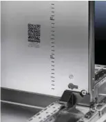  ??  ?? Las partes planas del VX25 van provistas de un código QR para optimizar los procesos de creación de valor de la fabricació­n de armarios para cuadros eléctricos.