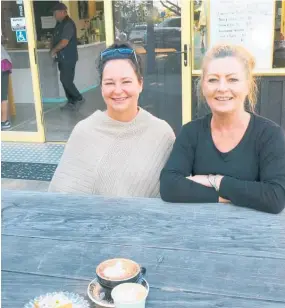  ?? Photo / Chris Steel ?? Chrome Cafe coowners Shelley and Trudie Robinson welcome customers for freshbrewe­d coffee keeping to level 2 guidelines.