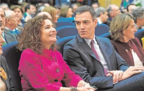  ?? EFE ?? María Jesús Montero, ministra de Hacienda, y Pedro Sánchez, presidente del Gobierno