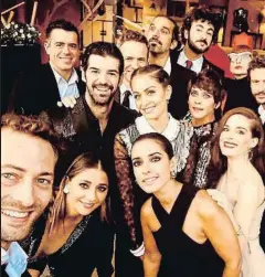  ?? @MIKIESPARB­E ?? La selfie de actores españoles en el Festival de Cine de San Sebastián