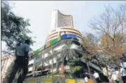  ?? MINT ?? The Sensex oscillated between gains and losses in a range-bound session, before finally closing 0.29% lower at 52,541.39.