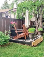  ??  ?? A small floating deck to provide a garden view.