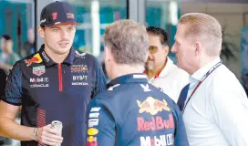  ?? ?? l Jos Verstappen (der.), padre de Max, habló en contra del jefe de Red Bull, Christian Horner.