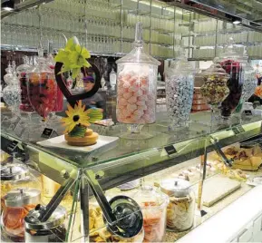  ?? PHOTOS: LESLEY CHESTERMAN/POSTMEDIA NEWS ?? The huge central dessert station at the Bacchanal Buffet at Caesars Palace.