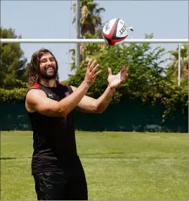  ?? (Photo Dominique Leriche) ?? Très avenant et adepte d’un jeu très physique, Jacques Potgieter pourrait bien devenir un des nouveaux chouchous de Mayol.