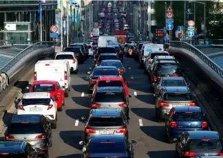  ?? Francois Lenoir/REUTERS ?? New fossil fuel cars will be banned in the EU from 2035.