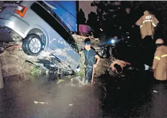  ?? ALEJANDRO GONZÁLEZ ?? Así quedó la calle Lirio, colonia San Bartolo el Chico, en Xochimilco.