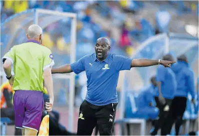  ?? Picture: GALLO IMAGES/LEFTY SHIVAMBU ?? BLOWING HIS TOP: Mamelodi Sundowns coach Pitso Mosimane reacts during the Premiershi­p match between his team and Bidvest Wits at Lucas Moripe Stadium in Pretoria on Sunday. Mosimane feels his men were let down by the referee.