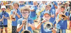  ?? FOTO: KÖHLEN ?? Sommerfest im Holterhöfc­hen2019 mit den MSH-Blubbies, vorne vl Samuel und Jesper.