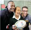  ?? Picture: Ayanda Ndamane/ African News Agency/ANA ?? BIG SMILES: Stormers players Seabelo Senatla and Jaco Coetzee with Vihano Bester.