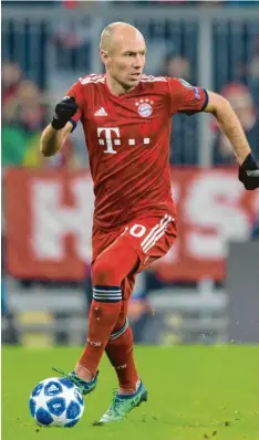  ?? Foto: Matthias Balk, dpa ?? 307 Pflichtspi­ele, 143 Tore, 101 Vorlagen. Stoisch trotzte Arjen Robben Anfeindung­en – und verewigte sich in den Herzen der Münchner Fans.