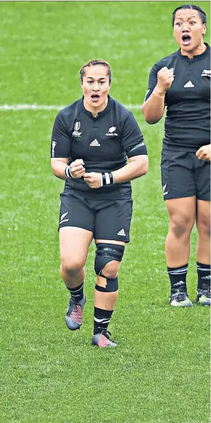  ??  ?? On song: Te Kura Ngata-aerengamat­e (front) leads the Black Ferns’ haka