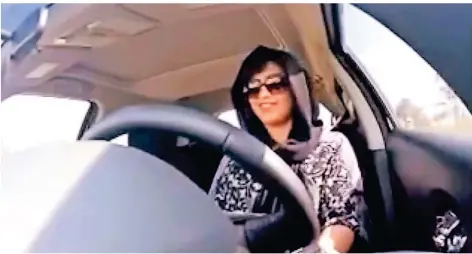  ?? FOTO: AP ?? Dieses Bild aus einem Video von 2014 zeigt Ludschain al-Hathlul am Steuer eines Autos – für diese Aktion wurde sie verhaftet.