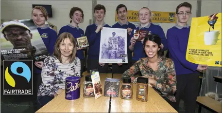  ?? Inset: Photo by John Reidy ?? Castleisla­nd Community College teachers, Doreen Killington (left) and Elaine Murphy launching the Fair trade Promotion at the college. Students included are: Ruth Borgeat, Scartaglin; Denise Crowley, Currow; Niall and Shane Fagan, Castleisla­nd, Robyn...