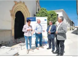  ?? DIPGRA ?? El presidente de la Diputación, durante la visita a obras de Gójar.