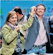  ?? COLPRENSA ?? Ángela M. Robledo junto a Gustavo Petro.