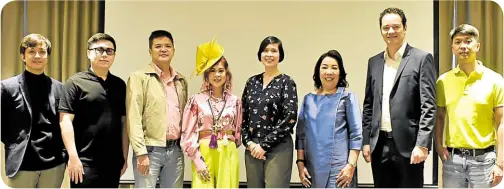  ?? ?? ( From left) Grohe brand Philippine­s leader Arianne Zaragoza, Limson marketing CEO Carl Lim, Mariwasa AVP for sales and marketing Marvin Sion, Wilcon Depot brand ambassador Tessa Prieto, Wilcon Depot president and CEO Lorraine Belo-Cincochan, Wilcon Depot SEVP-COO Rosemarie Bosch-Ong, ABC Corp. CEO and president Axel Brandner Jr. and Landlite sales manager Gerald Go