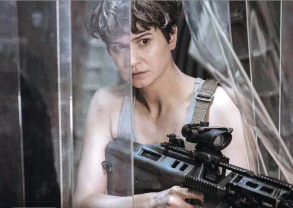  ?? 20TH CENTURY FOX ?? Katherine Waterston does her best Ripley impersonat­ion — with apologies to Sigourney Weaver — in Alien: Covenant.