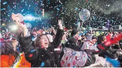  ?? BOB TYMCZYSZYN TORSTAR FILE PHOTO ?? The annual New Year’s Eve concert in Niagara Falls typically features crowds of up to 20,000 people.
