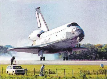  ?? FOTO: AFP ?? Die Columbia (hier bei bei einer Landung 1994) war das erste weltraumta­ugliche Space Shuttle der NASA.