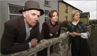  ?? Photo by John Reidy ?? Sliabh Luachra Drama Group members: Tim Dineen, Moira Hughes and Mairéad Cronin preparing for their parts in the John B. Keane play, Sharon’s Grave which opens at Scartaglin Heritage Centre on Friday night at 8pm.