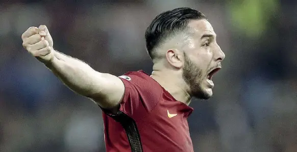  ??  ?? L’urlo Kostas Manolas, 26 anni, esulta dopo il gol-qualificaz­ione segnato contro il Barcellona, il momento più emozionant­e della scorsa edizione di Champions League