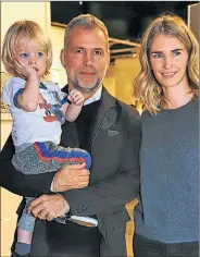  ??  ?? (De izq. a der.) Augusto Rodríguez Larreta, su mujer y Mateo. Horacio, Bárbara y Serena. Pablo Avelluto y Vicente. EN FAMILIA.