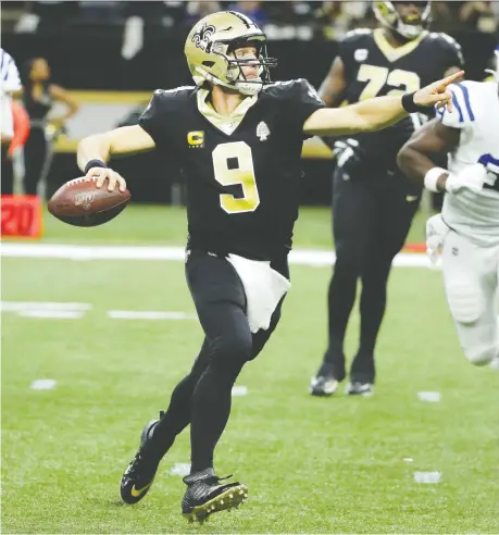  ??  ?? Saints quarterbac­k Drew Brees is on pace to record his sixth NFL season with a 70-plus completion percentage.
DERICK E. HINGLE/USA TODAY SPORTS