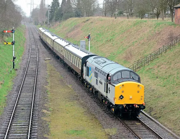  ?? ?? The first public outing in grey livery was at the GCR’s spring gala in 2017 – it seen approachin­g Rothley with a southbound working on March 18.