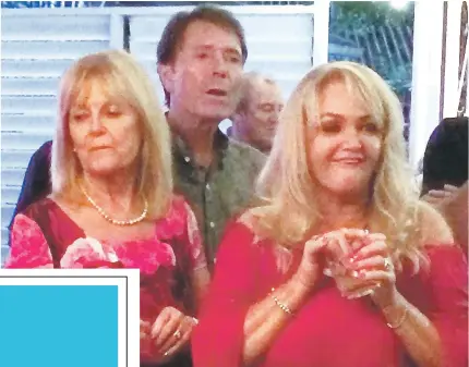  ?? Picture: SPLASH ?? Sir Cliff and singer Bonnie Tyler, right, dance the night away in a Barbados bar