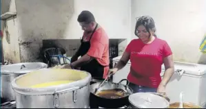  ?? ?? EN GUAYAQUIL, PURO CALDO CON FIDEO... ¡NO QUEDA MÁS!